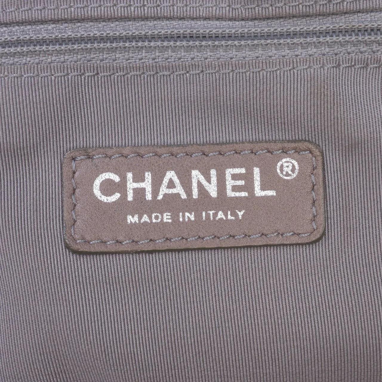 Thumbnail - Chanel Shopper - Medium Cracked Metallic Calfskin Modern Chain Tote - Gr. unisize - in Blau - für Damen