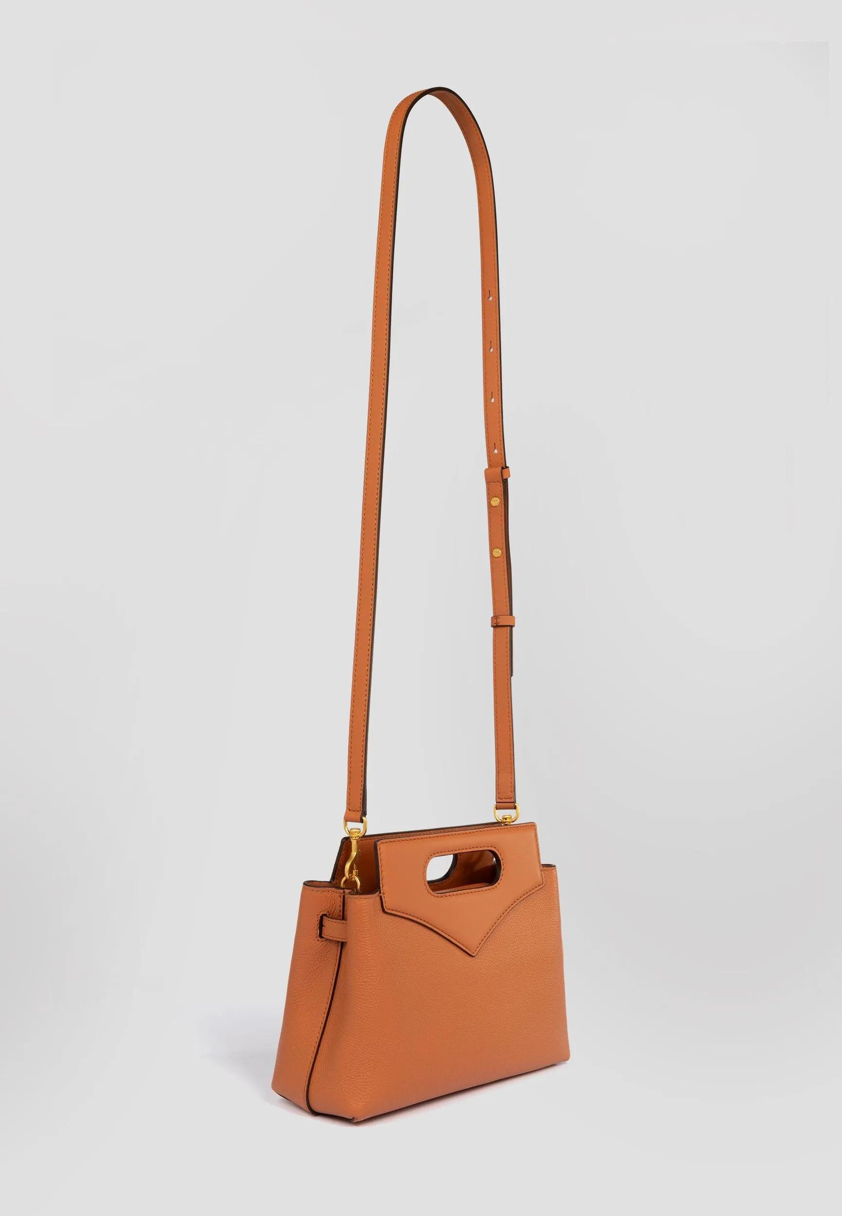 Thumbnail - MCM Crossbody Bags - Crossbody Bags Soft Diamond Umhängetasche aus gena - Gr. unisize - in Orange - für Damen