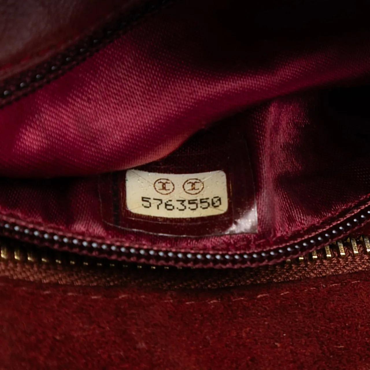 Thumbnail - Chanel Hobo Bags - CC Quilted Suede Tassel Crossbody - Gr. unisize - in Rot - für Damen