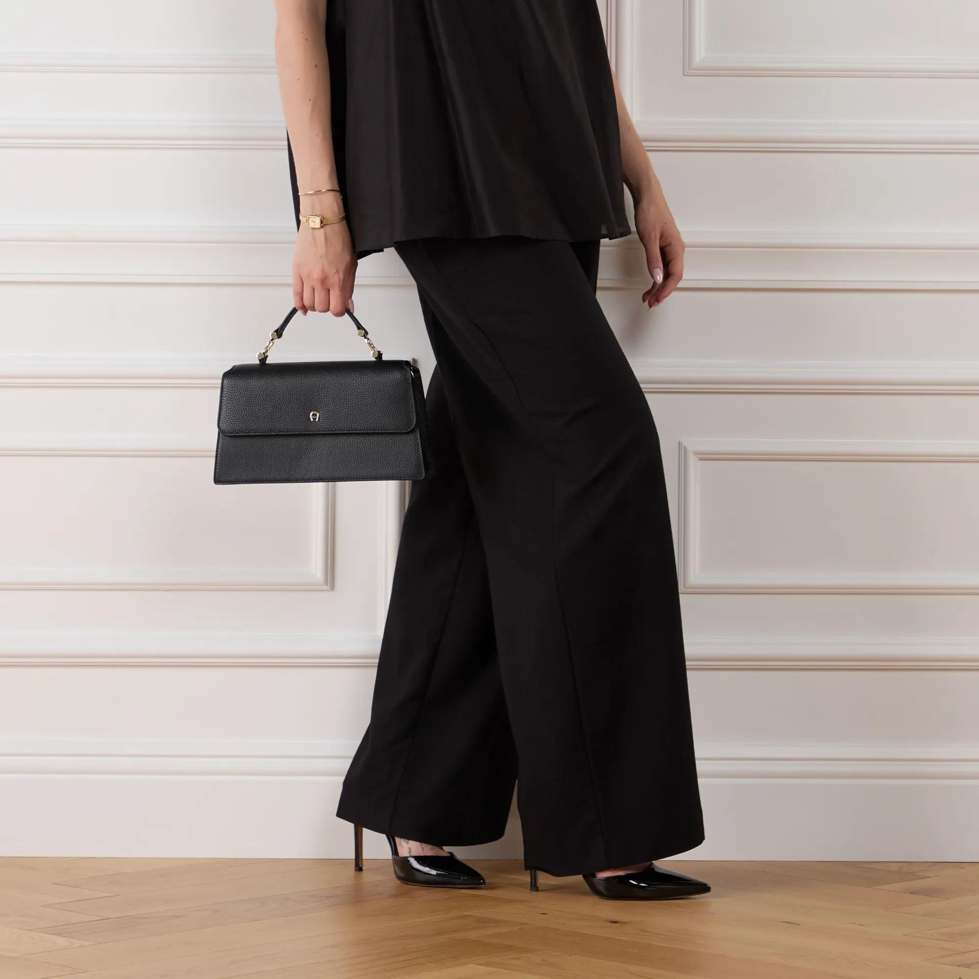 Aigner Crossbody bags Delia in zwart