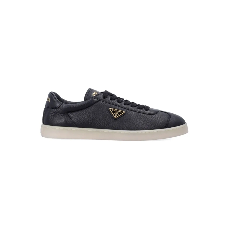 Prada Low-Top-Sneaker Grained Leather Low-Top Sneakers Black