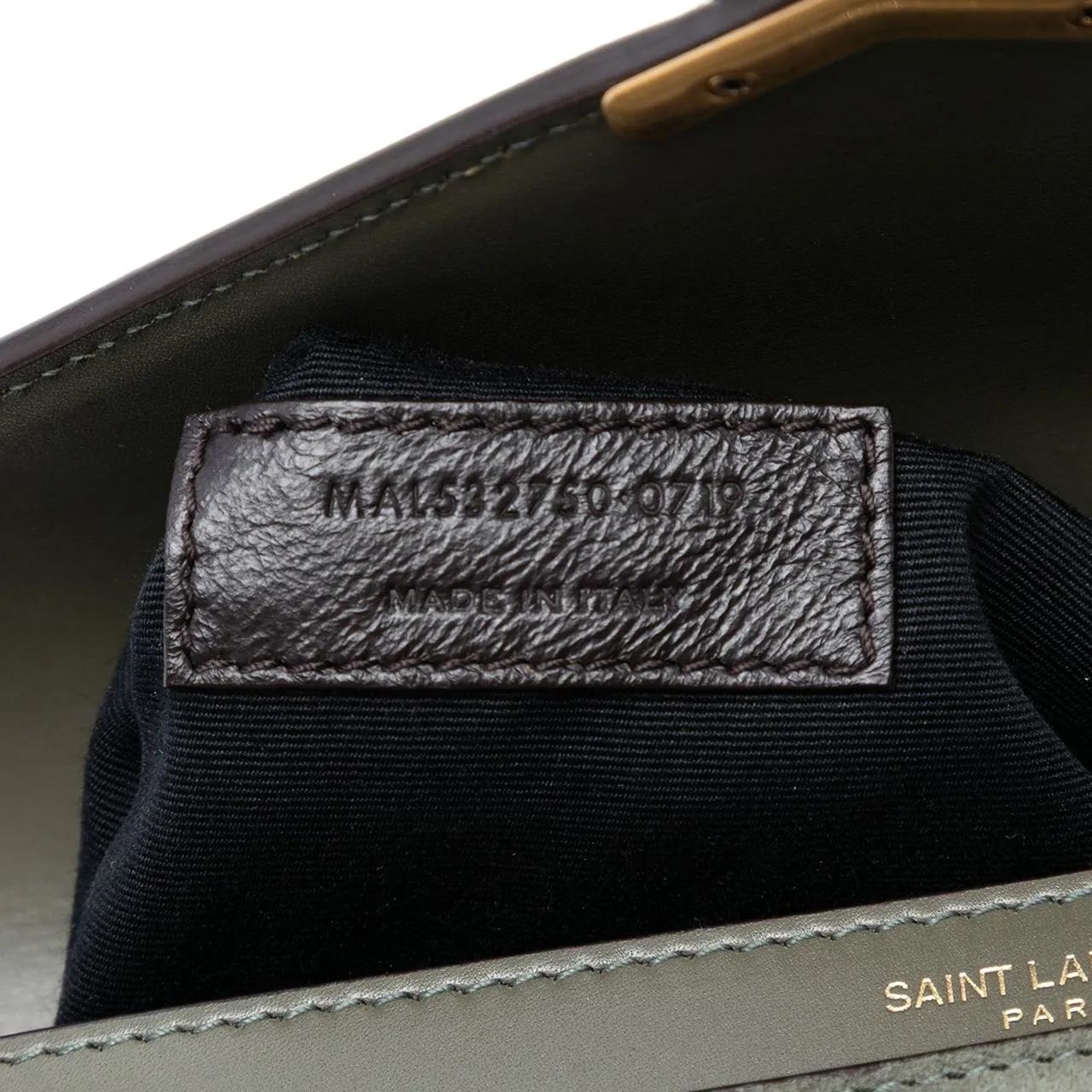 Thumbnail - Saint Laurent Hobo Bags - Suede and Calfskin Monogram Cassandra Clasp Bag - Gr. unisize - in Grau - für Damen