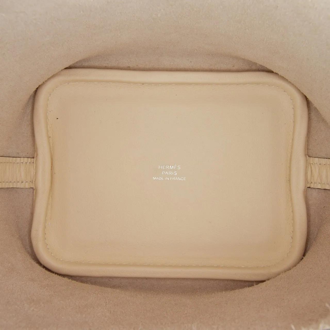 Hermès Crossbody bags Swift Lucky Daisy Picotin Lock 14 in wit