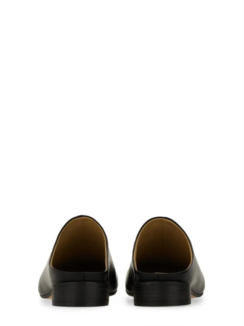 Thumbnail - MM6 Maison Margiela Loafer - Black Leather Slippers - Gr. 39 (EU) - in Schwarz - für Damen