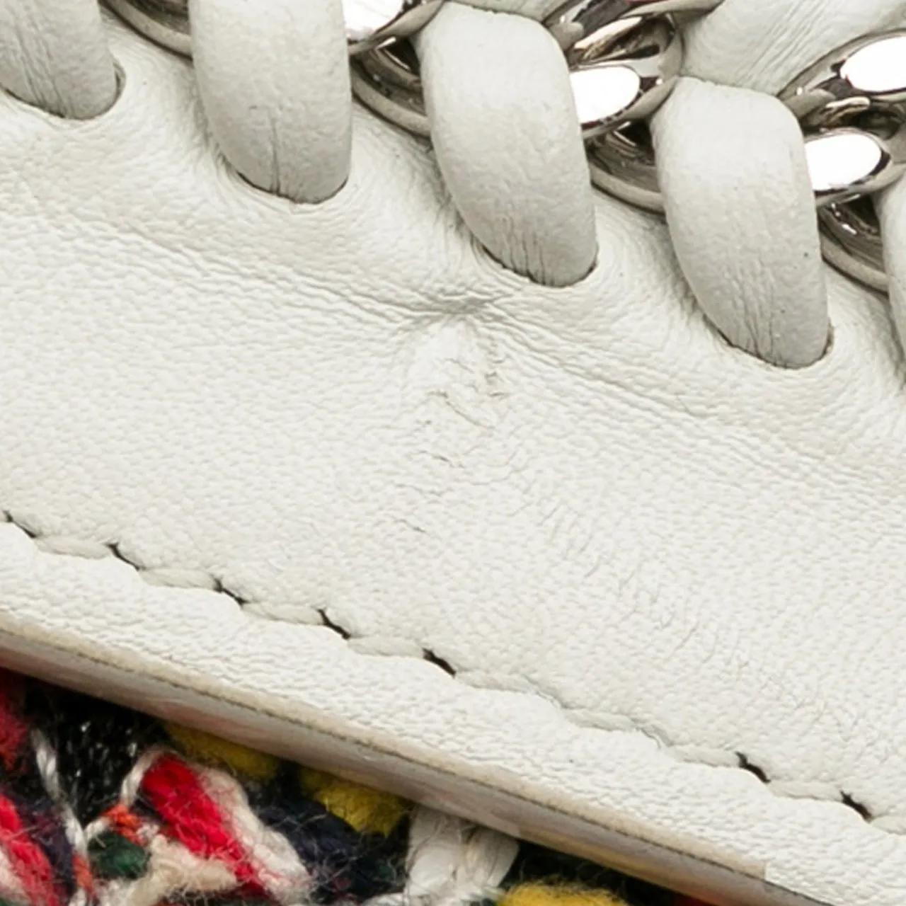 Chanel Hobo bags Tweed Street Allure Camera Bag in rood