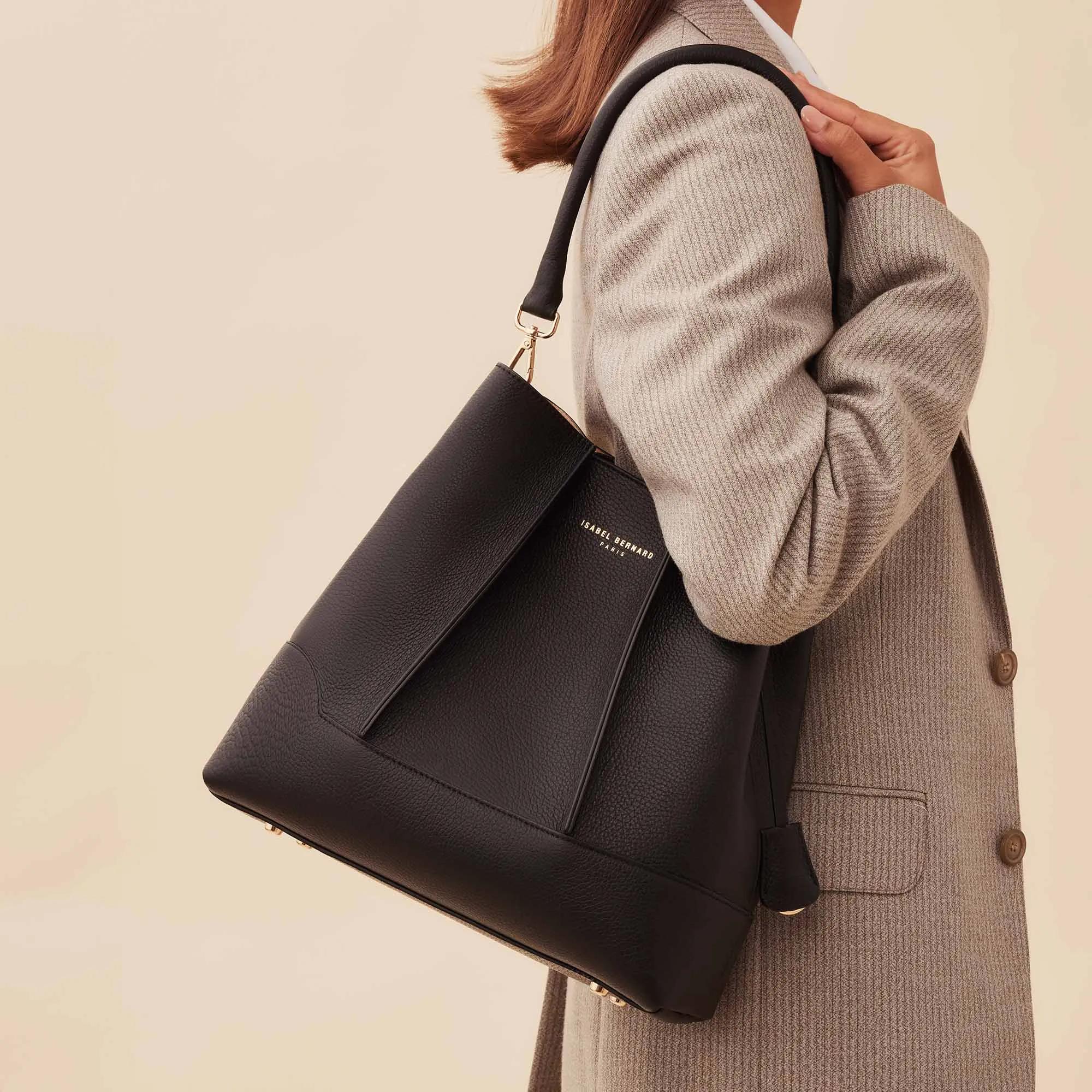 Isabel Bernard Hobo bags Femme Forte Macie Schultertasche in zwart