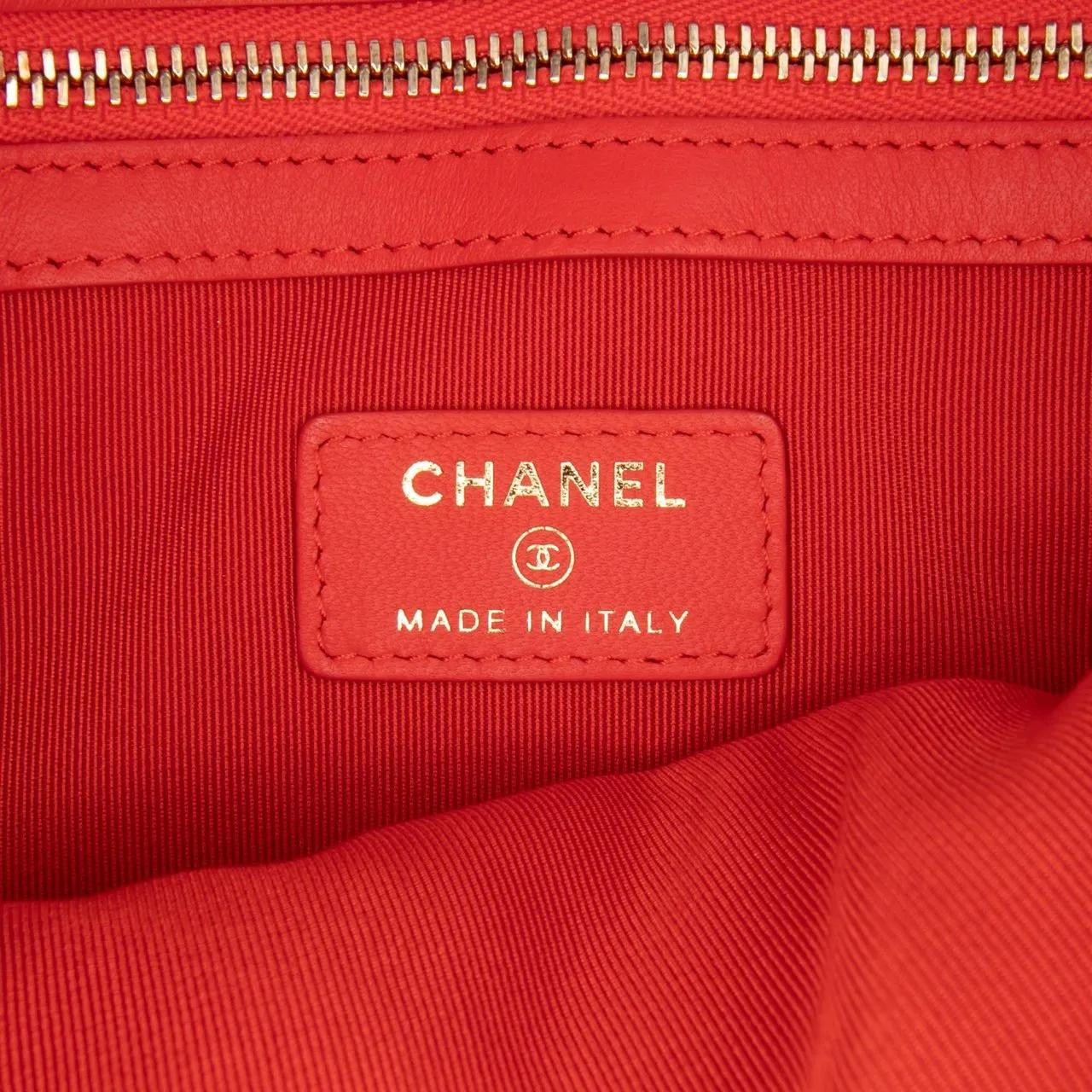 Thumbnail - Chanel Clutches - Medium Quilted Lambskin O Case Clutch - Gr. unisize - in Rot - für Damen