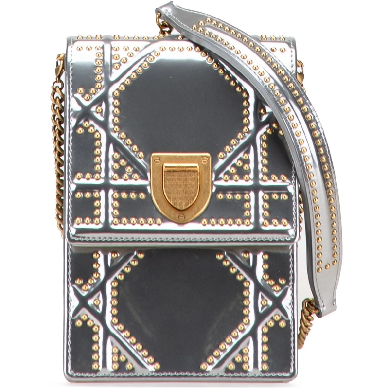 Christian Dior Schultertasche Metallic Studded Calfskin Vertical Diorama silber