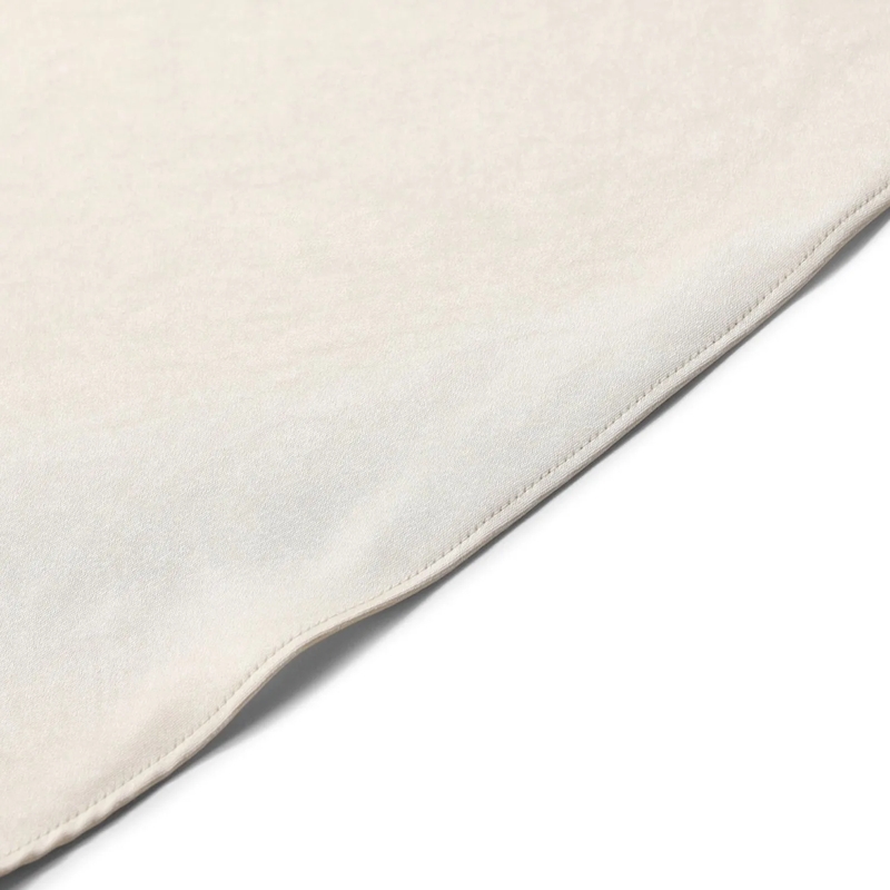 Vince Top Top aus Satin Creme(Image 3)