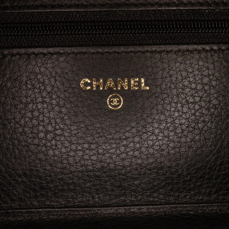 Chanel Crossbody Bag Studded Leather Wallet on Chain schwarz