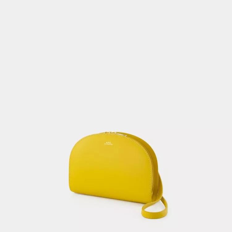Thumbnail - A.P.C. Hobo Bags - Demi-Lune Crossbody Bag - Leather - Yellow - Gr. unisize - in Gelb - für Damen