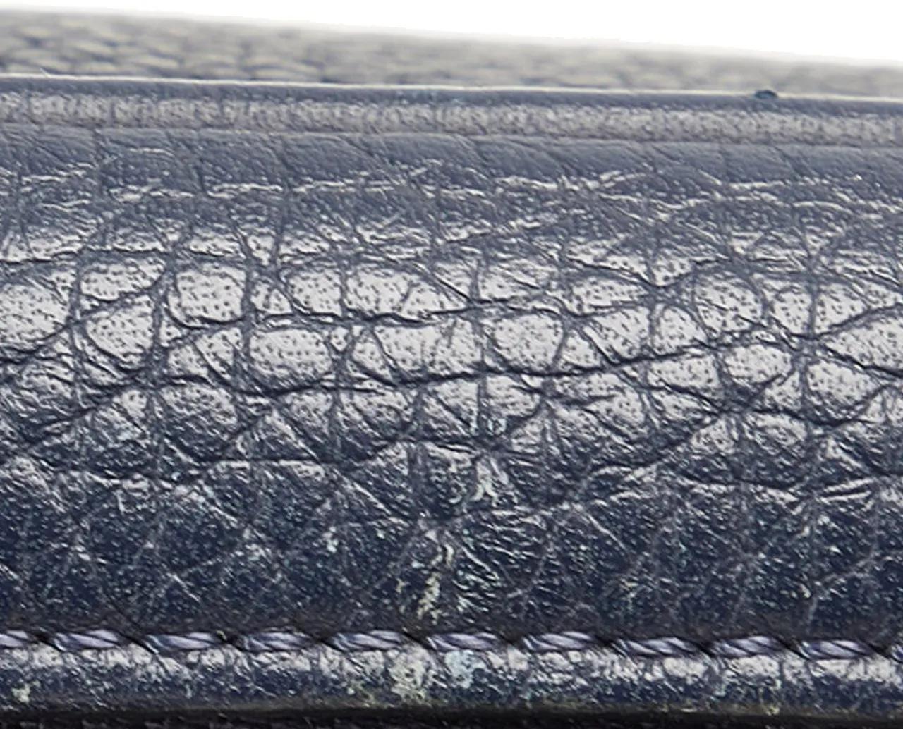 Thumbnail - Louis Vuitton Hobo Bags - 2017 Taurillon Danube LV Circle PM - Gr. unisize - in Blau - für Damen
