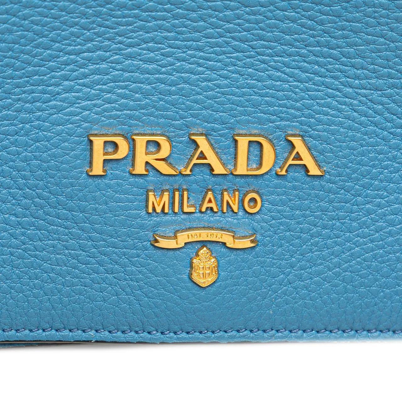 Thumbnail - Prada Hobo Bags - Vitello Daino Flap Crossbody - Gr. unisize - in Blau - für Damen