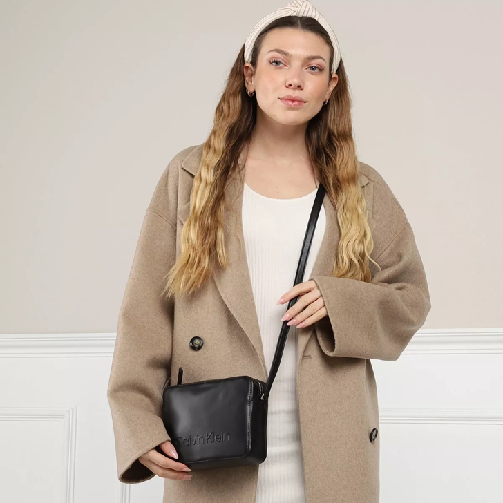 Calvin klein deals extended crossbody