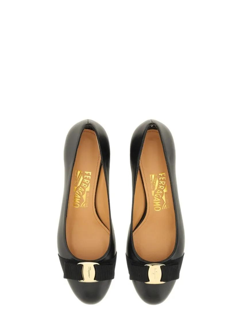 Thumbnail - Salvatore Ferragamo Hohe Schuhe - Leather "Vara" Shoe - Gr. 6_5 - in Schwarz - für Damen