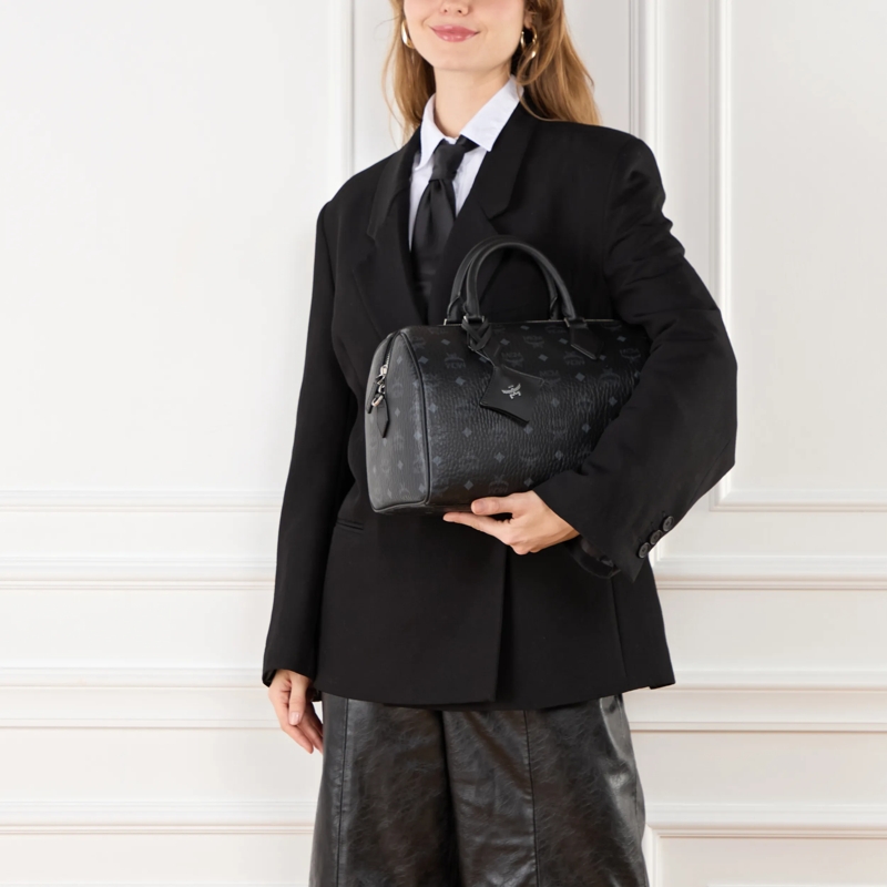 MCM Bowling Bag Ella Vi Bosotn Med Bk Black(Image 2)