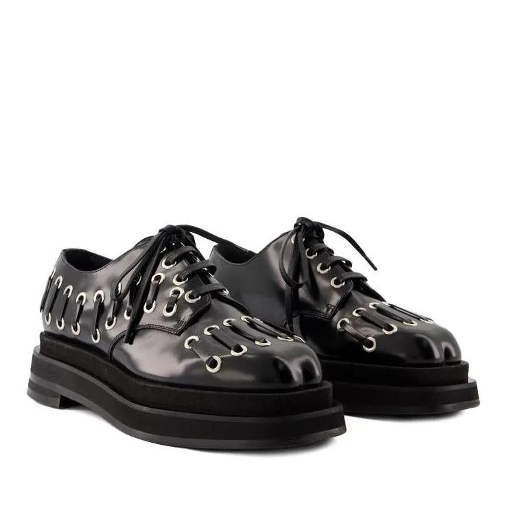 Simone Rocha Loafers & Ballerinas - Heart Toe Grommet Brogue Loafers - Leather - Black - Gr. 35 (EU) - in Schwarz - für Damen