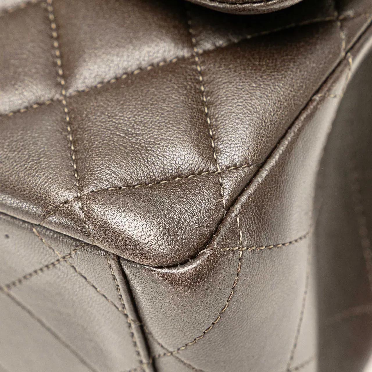 Chanel Shoppers Maxi Classic Lambskin Double Flap in zwart