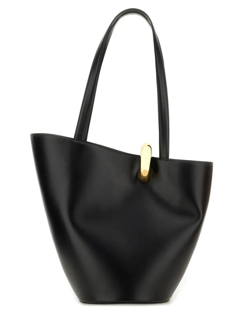 Jacquemus Shoppers & Totes "Le Bambola" Bag in zwart