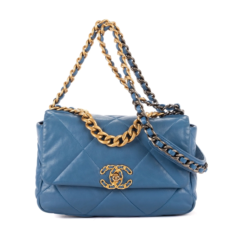 Chanel Crossbody Bag Classic 19 Flap blau