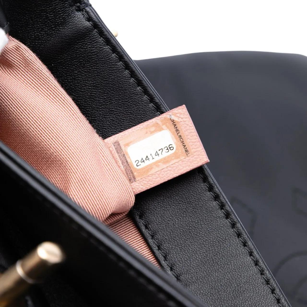 Thumbnail - Chanel Hobo Bags - Paris Cosmopolite Velvet Camellia Flap - Gr. unisize - in Rot - für Damen