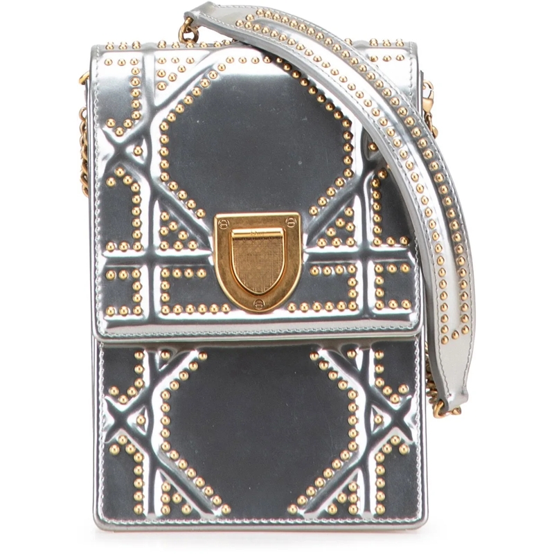Christian Dior Schultertasche Metallic Studded Calfskin Vertical Diorama silber
