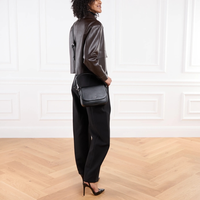 JOOP! Schultertasche Pompeji Esmera Shoulderbag Shf Black(Image 2)