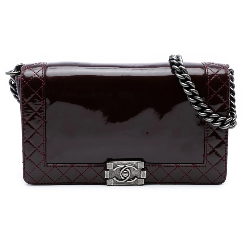 Chanel Sac à bandoulière Medium Patent Boy Reverso Flap rot