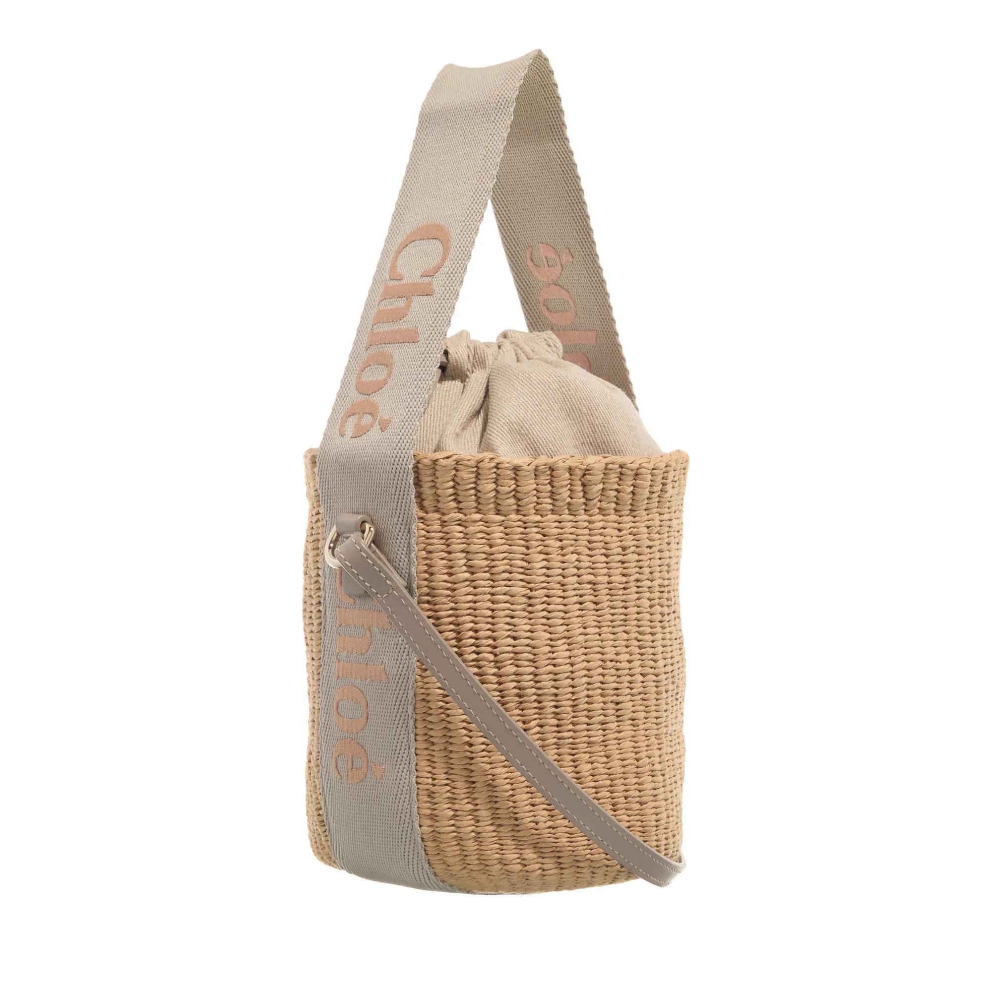 Chloé Shoppers & Totes Woody in beige