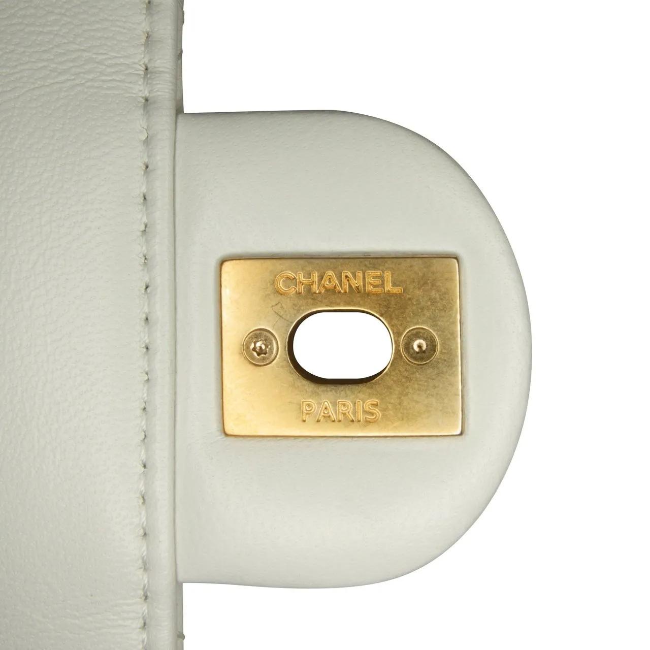 Chanel Hobo bags Small Chic Pearls Flap in wit