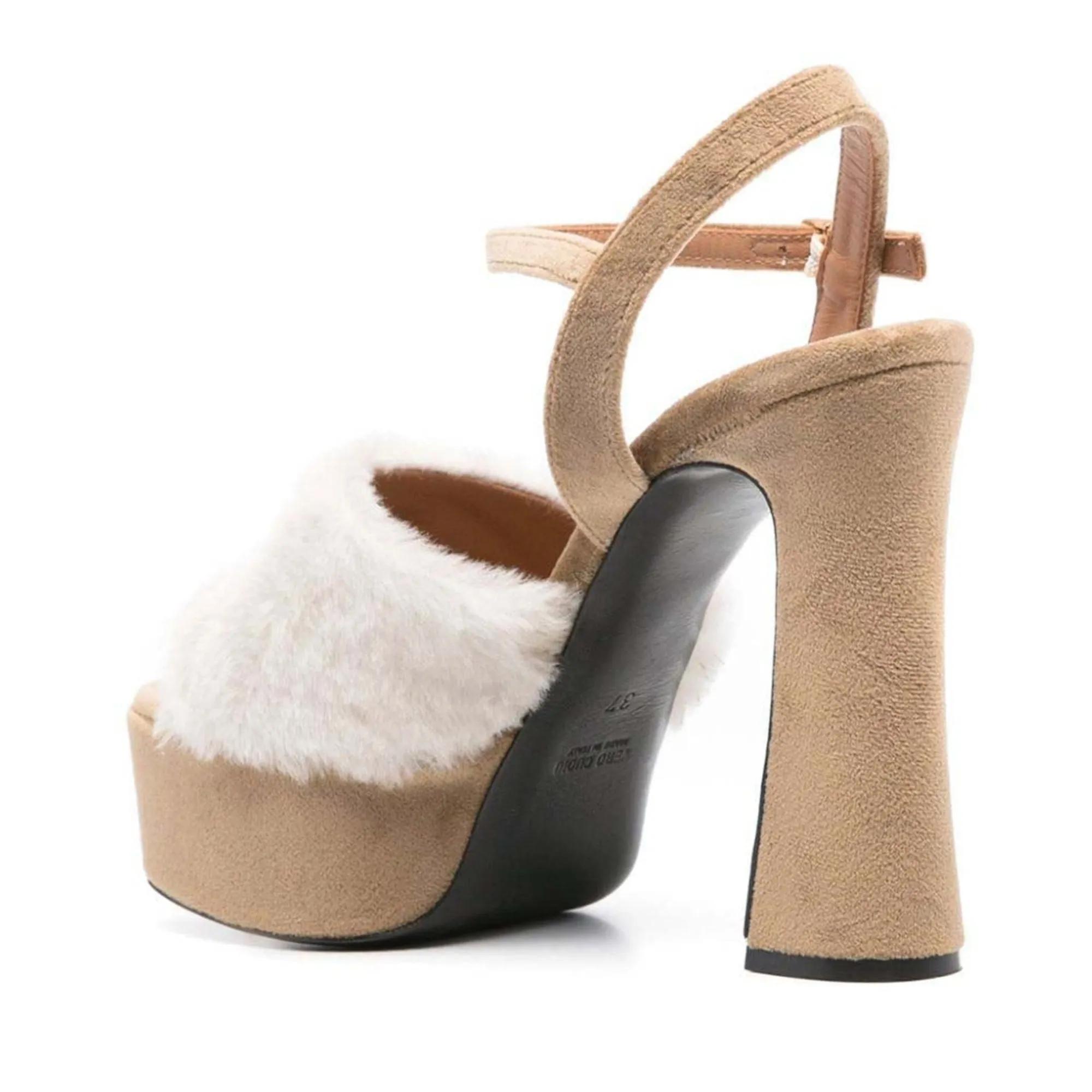 Roberto Festa Slippers & Mules Sandals Beige in beige