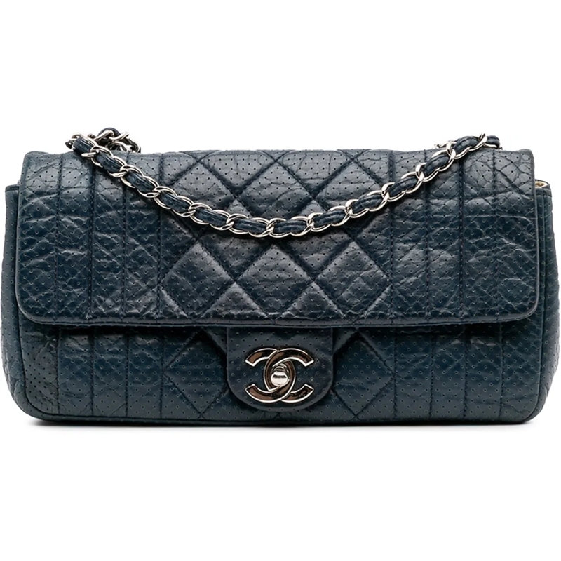 Chanel Schultertasche CC Quilted Perforated Aged Calfskin Flap blau