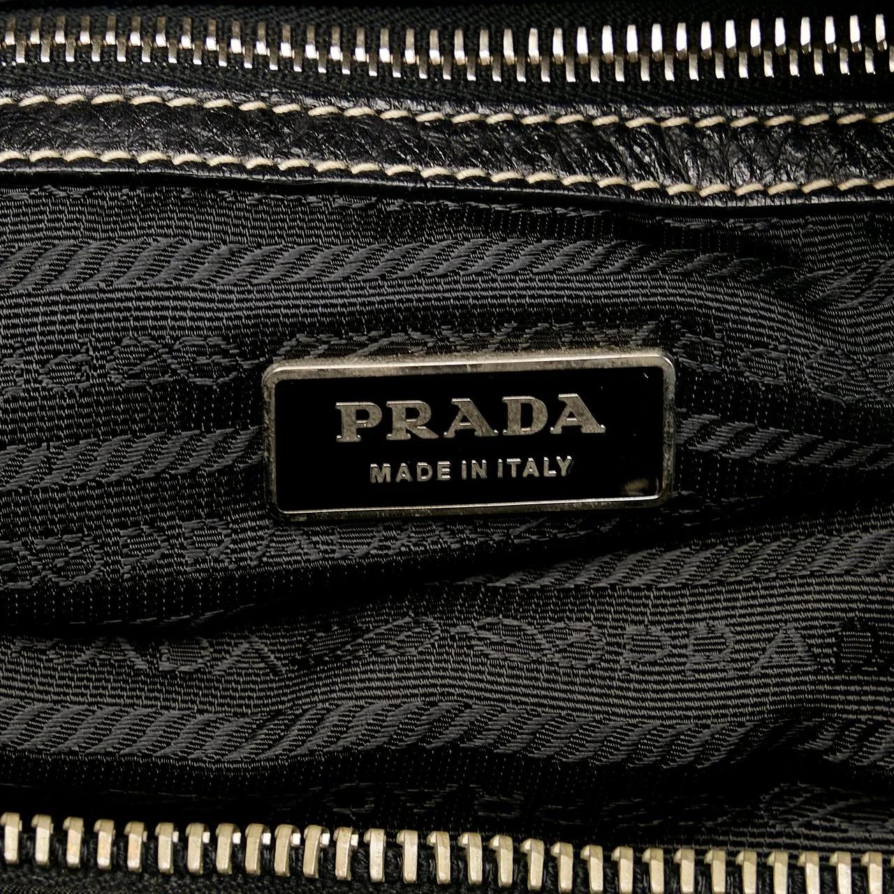 Thumbnail - Prada Hobo Bags - 2013-present Tessuto Zip Top Crossbody - Gr. unisize - in Schwarz - für Damen