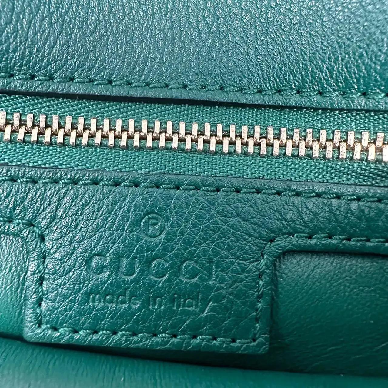 Thumbnail - Gucci Crossbody Bags - Gucci Blondie small green leather interlocking G h - Gr. unisize - in Grün - für Damen