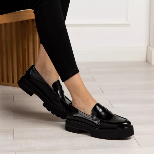 Stuart Weitzman Mocassin Ultralift Loafer Black (Image 2)