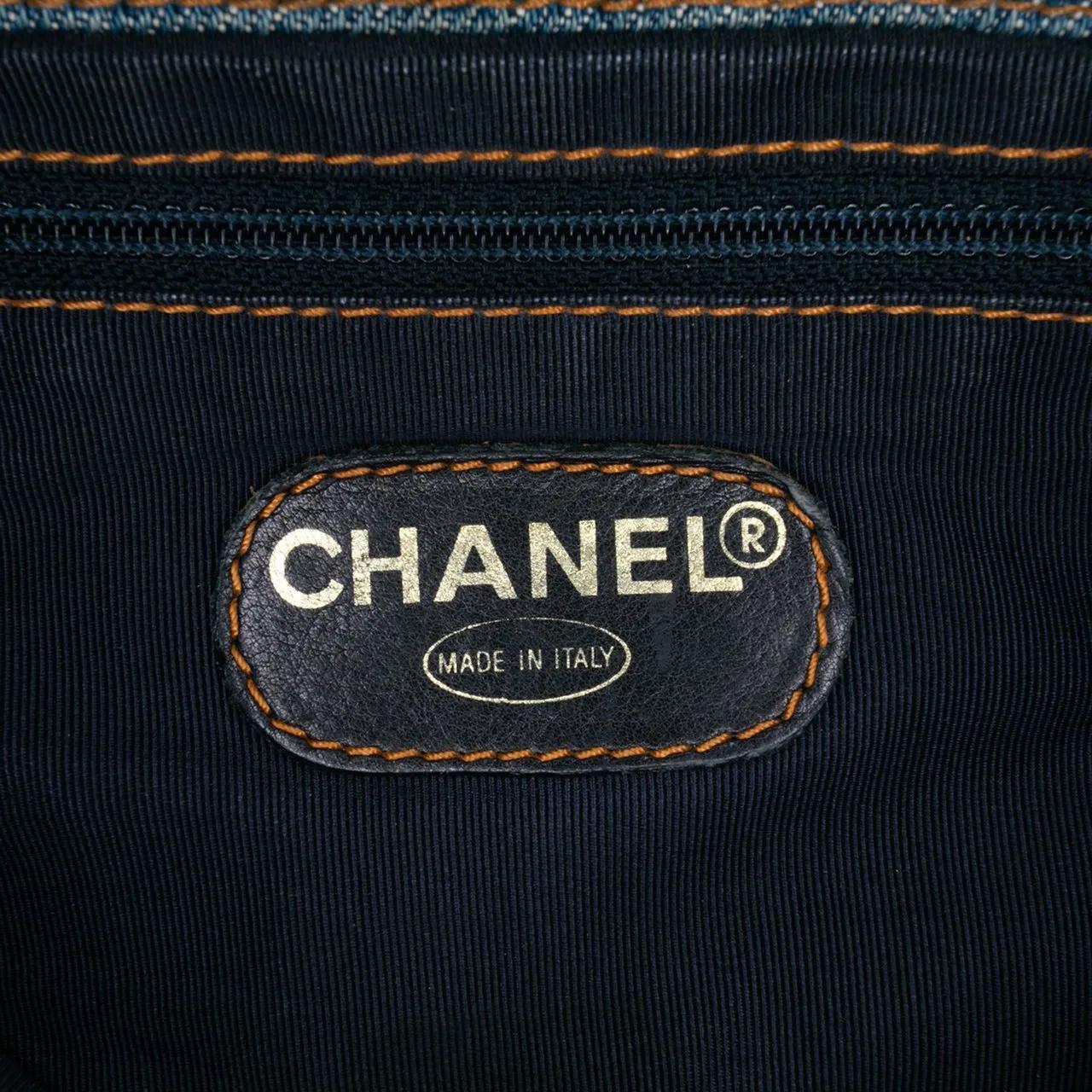 Thumbnail - Chanel Shopper - Small CC Stitched Denim Tote - Gr. unisize - in Blau - für Damen
