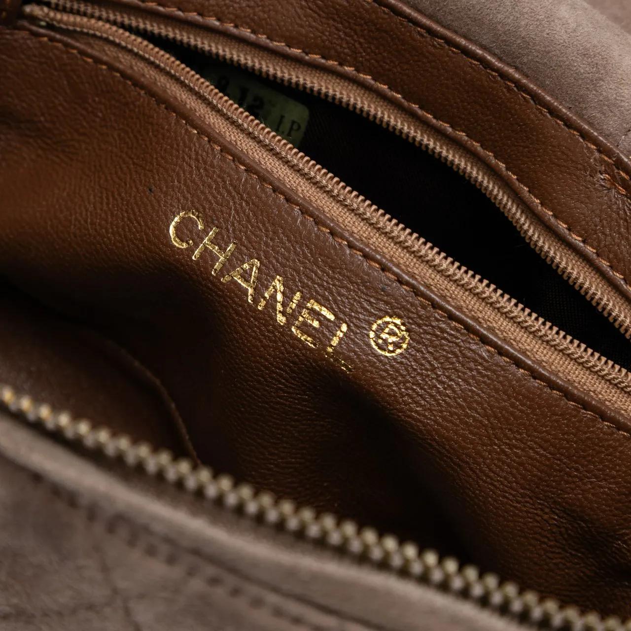 Thumbnail - Chanel Hobo Bags - Quilted Suede Tassel Vanity Bag - Gr. unisize - in Braun - für Damen