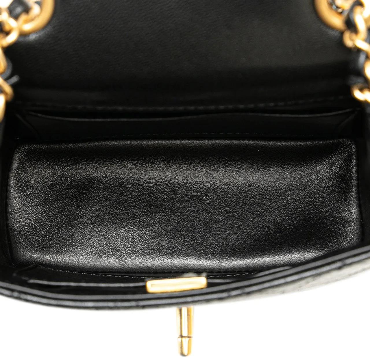 Chanel Hobo bags 2021-2024 Mini Square Classic Goatskin Retro Flap in zwart