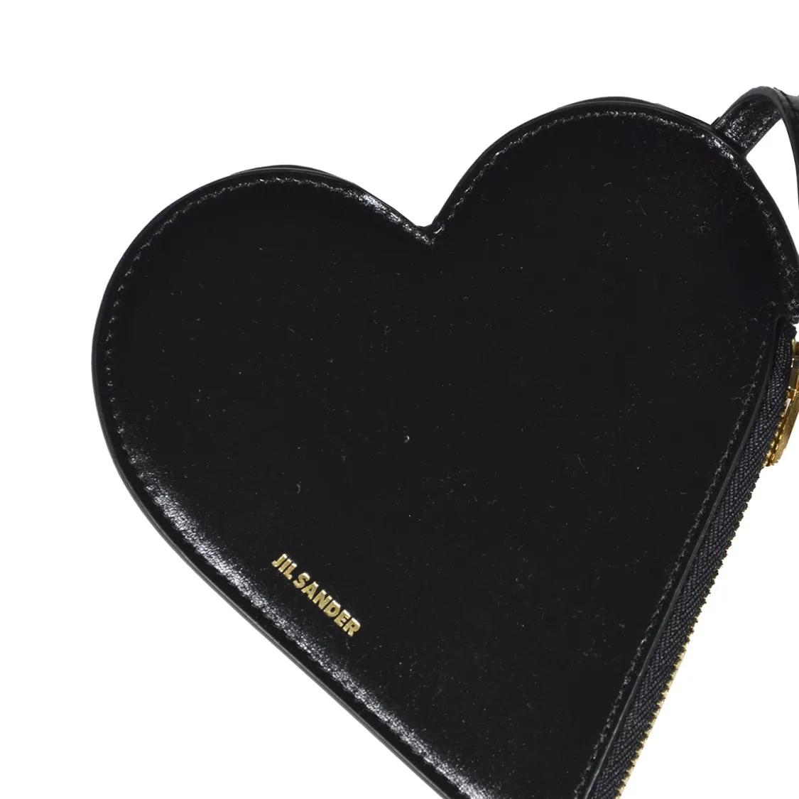 Jil Sander Clutches Black Leather Small Heart Clutch in zwart