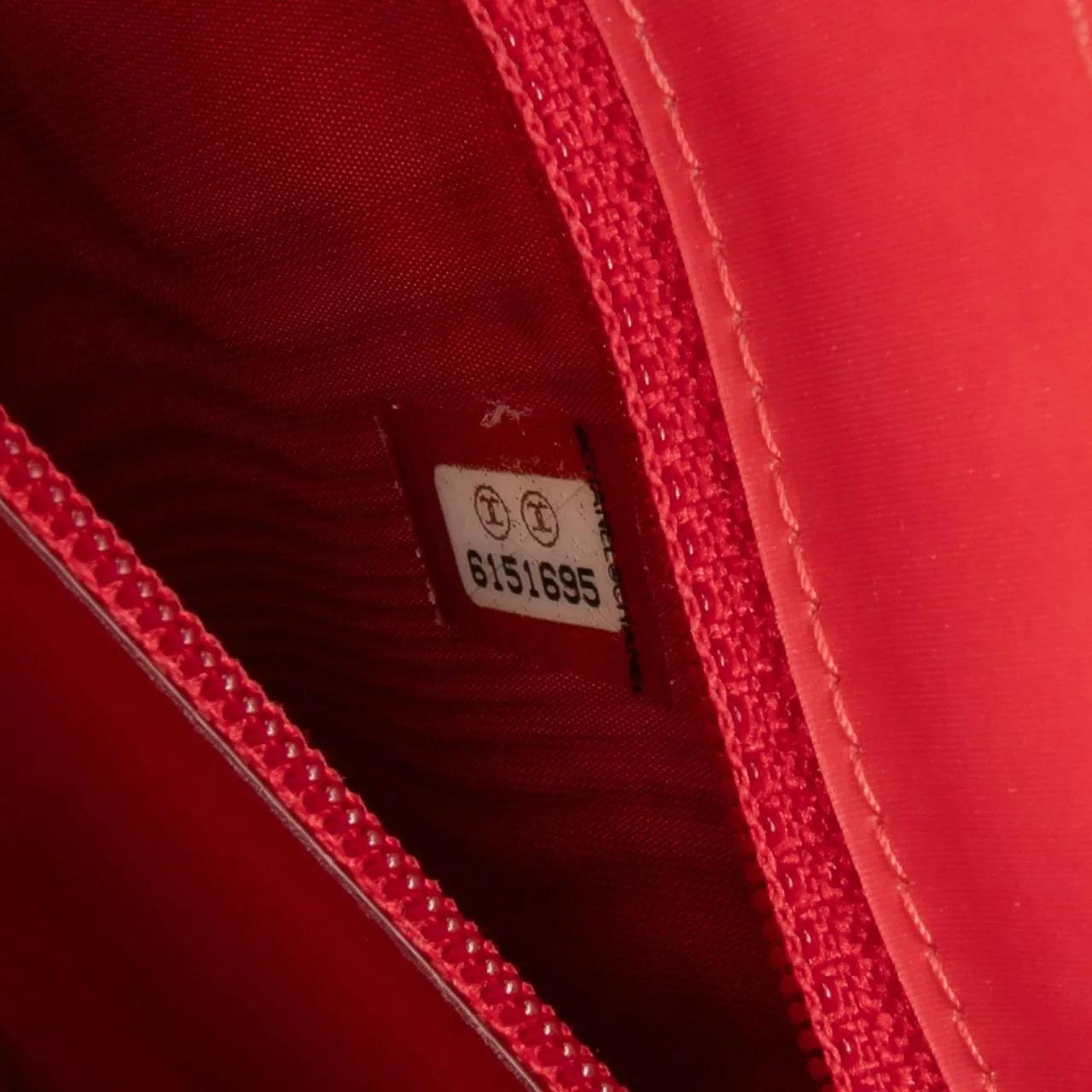 Thumbnail - Chanel Hobo Bags - Vinyl Hologram CC Shoulder Bag - Gr. unisize - in Rot - für Damen