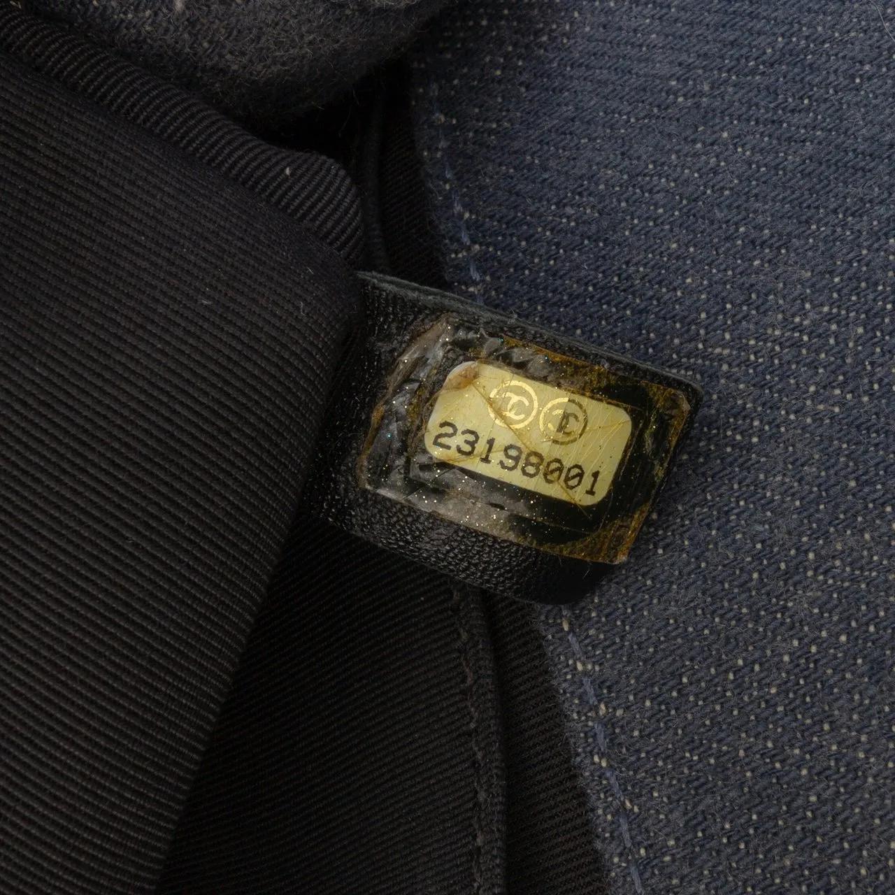 Thumbnail - Chanel Hobo Bags - Medium Embossed Denim Boy Flap - Gr. unisize - in Blau - für Damen