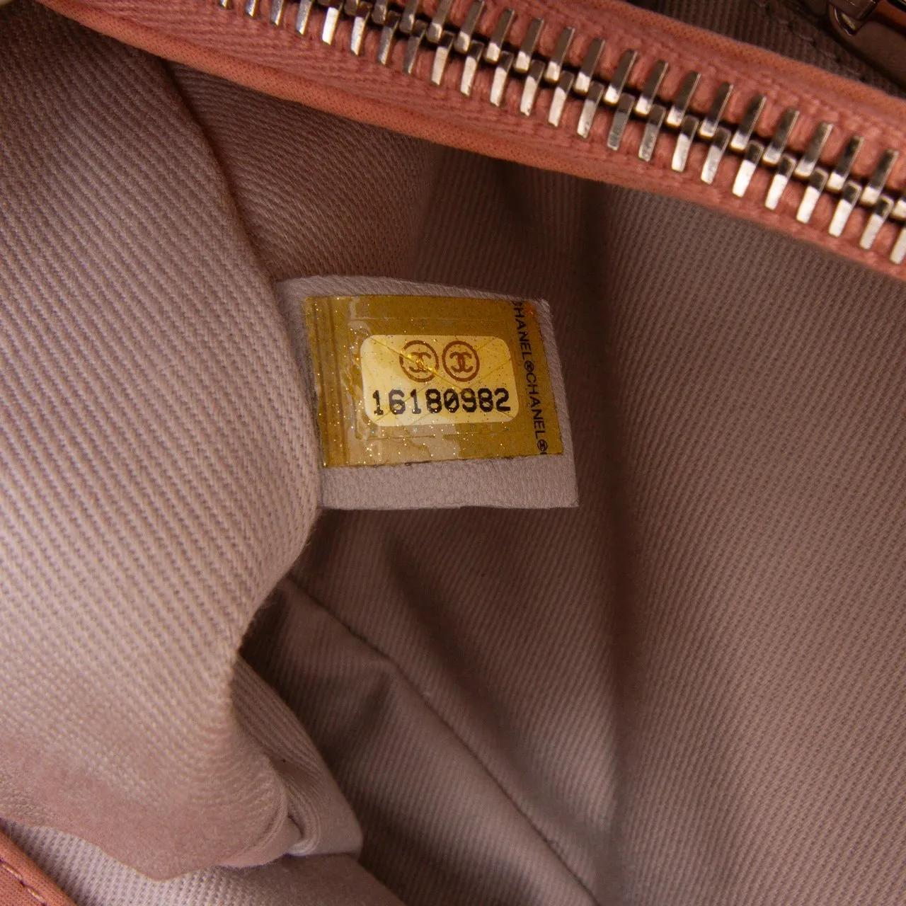 Thumbnail - Chanel Hobo Bags - Small Iridescent Calfskin Sea Hit Tote - Gr. unisize - in Gold - für Damen