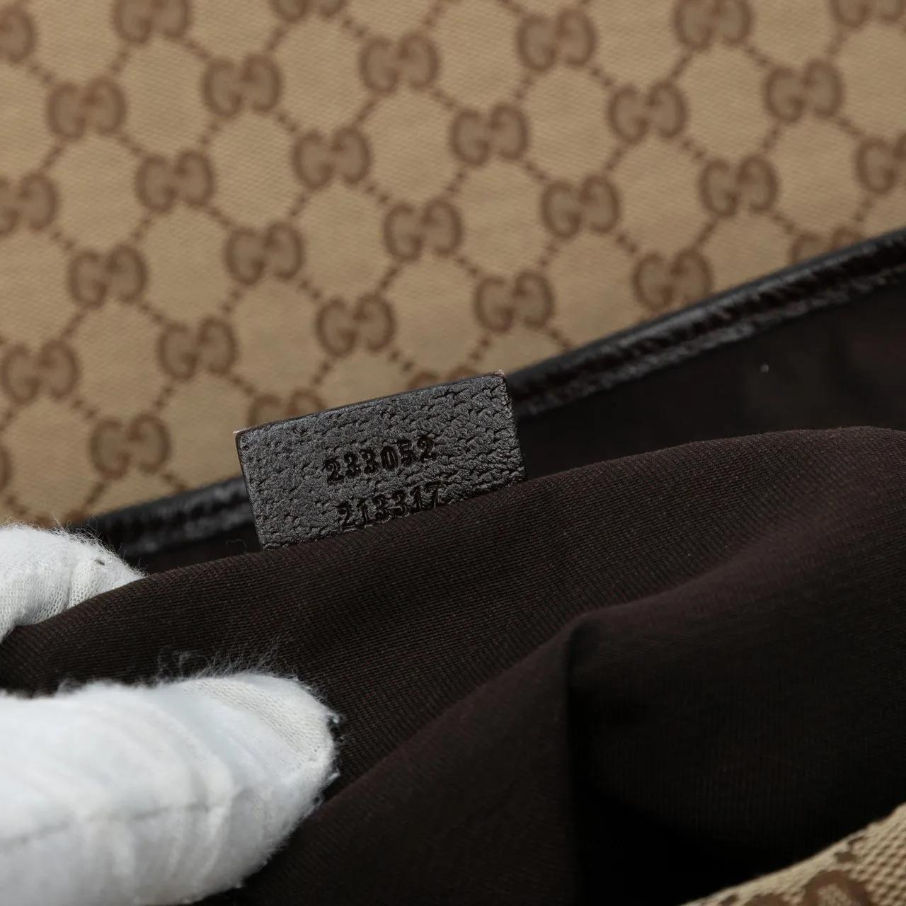 Thumbnail - Gucci Hobo Bags - GG Canvas Web Flap Messenger Bag - Gr. unisize - in Braun - für Damen