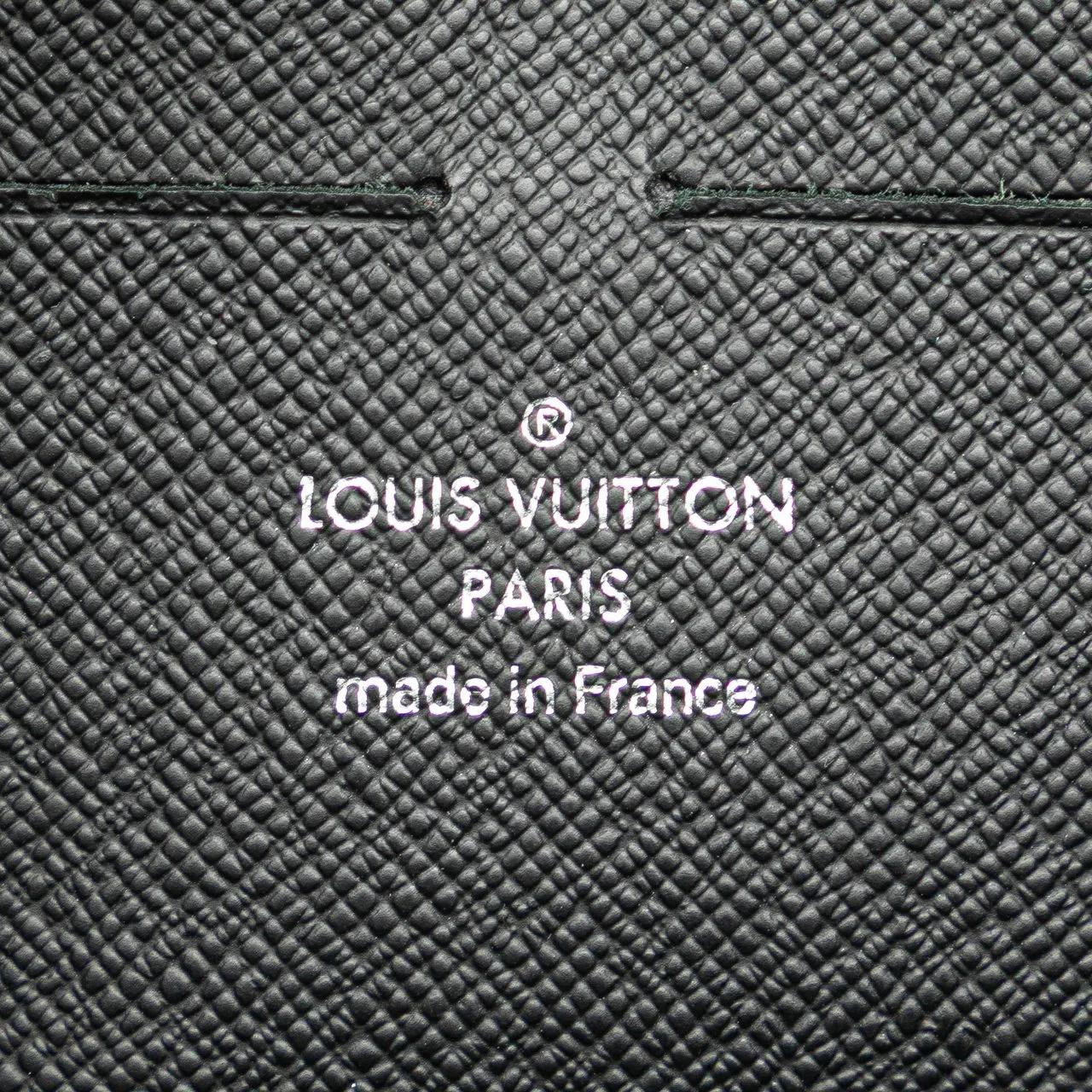 Thumbnail - Louis Vuitton Clutches - Monogram Eclipse Pochette Voyage MM - Gr. unisize - in Schwarz - für Damen