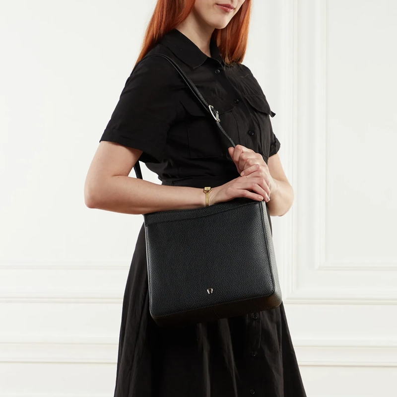 AIGNER Schultertasche Pura Black(Image 4)