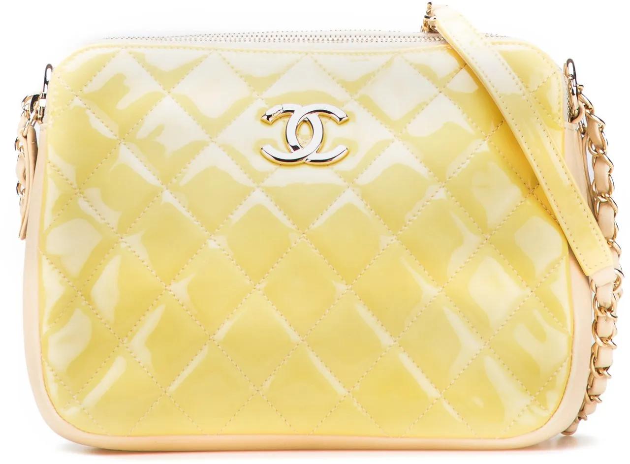 Chanel Hobo Bags - Quilted Patent Chain Double Zip Crossbody - Gr. unisize - in Gelb - für Damen
