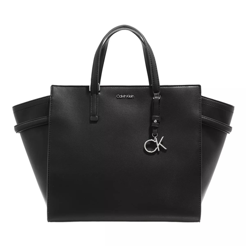 Calvin Klein Must Tote Medium Black Rymlig shoppingväska