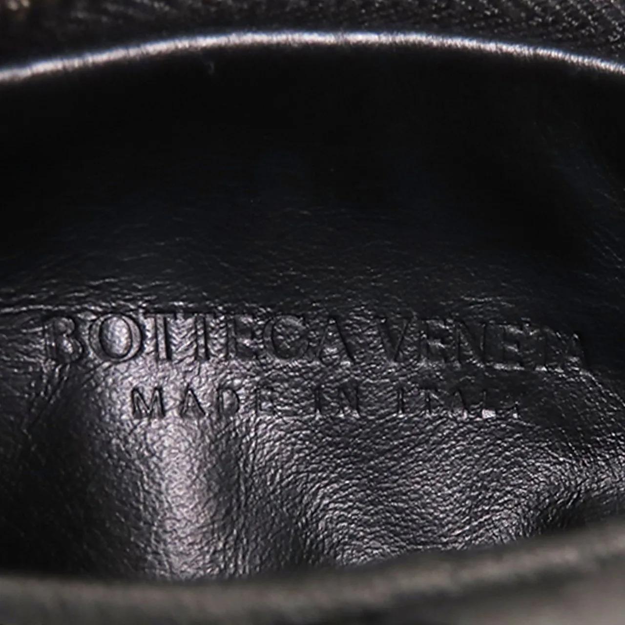Bottega Veneta Hobo bags 2012-2023 Candy Nappa Intrecciato Jodie in zwart