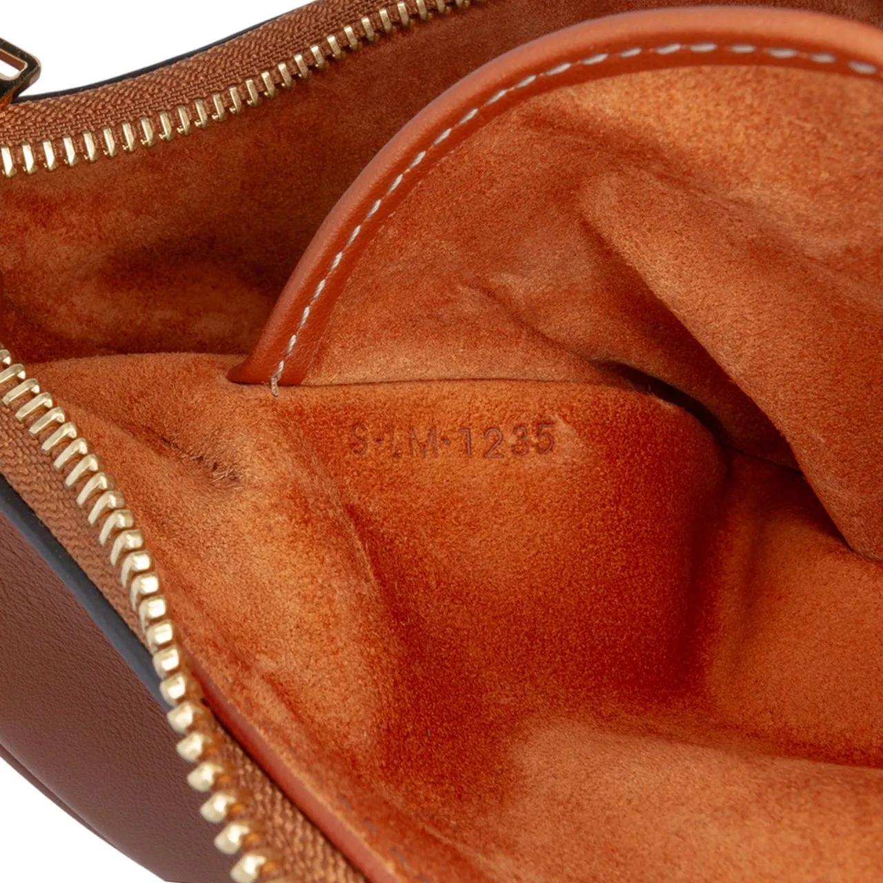Thumbnail - Celine Hobo Bags - Medium Smooth Calfskin Triomphe Ava Shoulder Bag - Gr. unisize - in Braun - für Damen