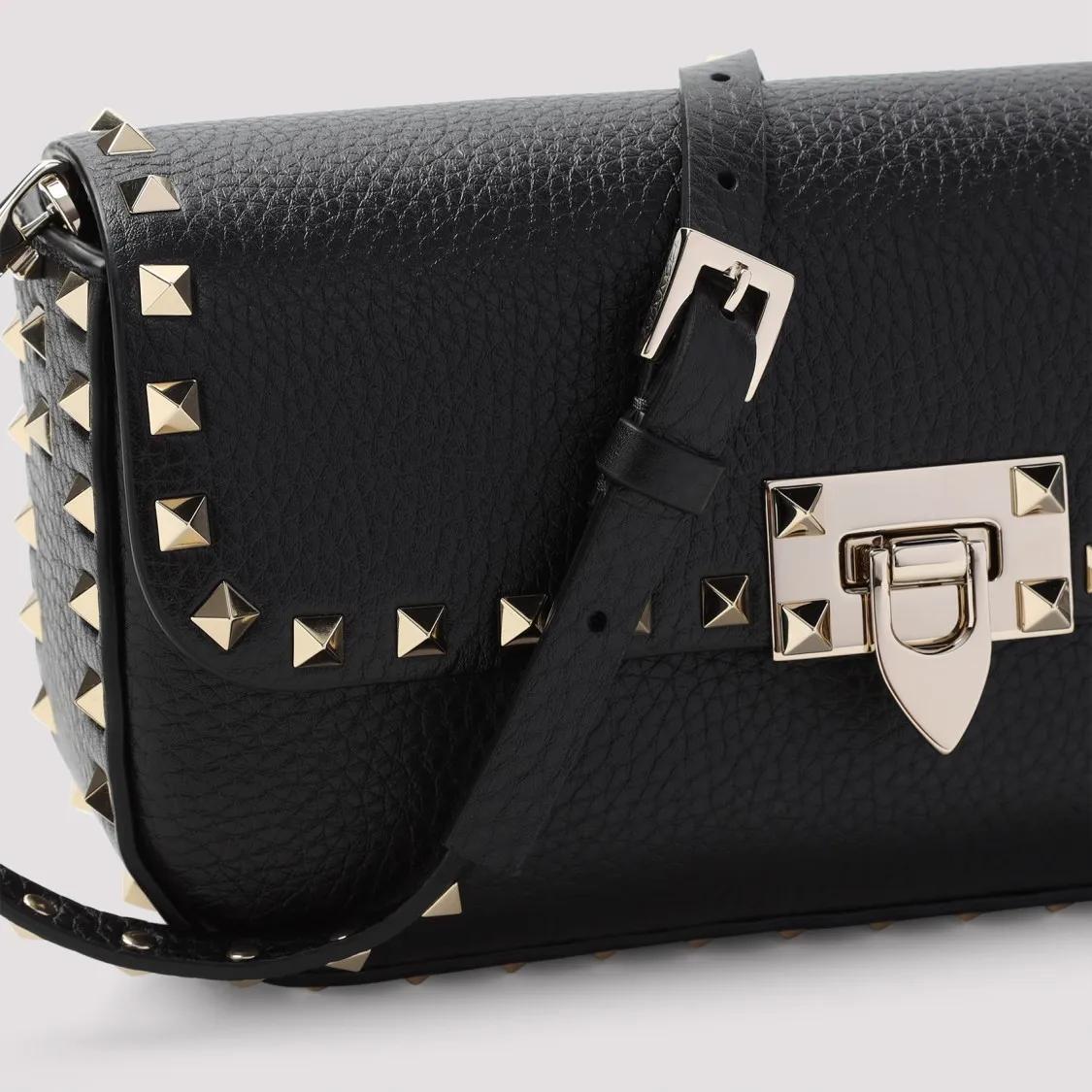 Valentino Shoppers Rockstud Medium Shoulder Bag in zwart
